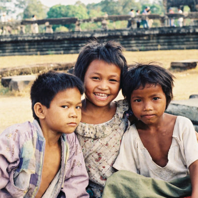 The happy, the indifferent and the suspicious - Cambodia 1996